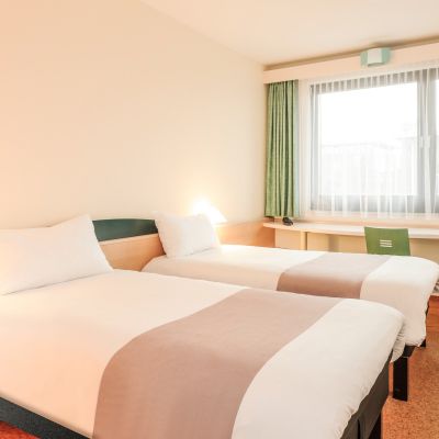 Ibis Rostock Am Stadthafen Екстериор снимка