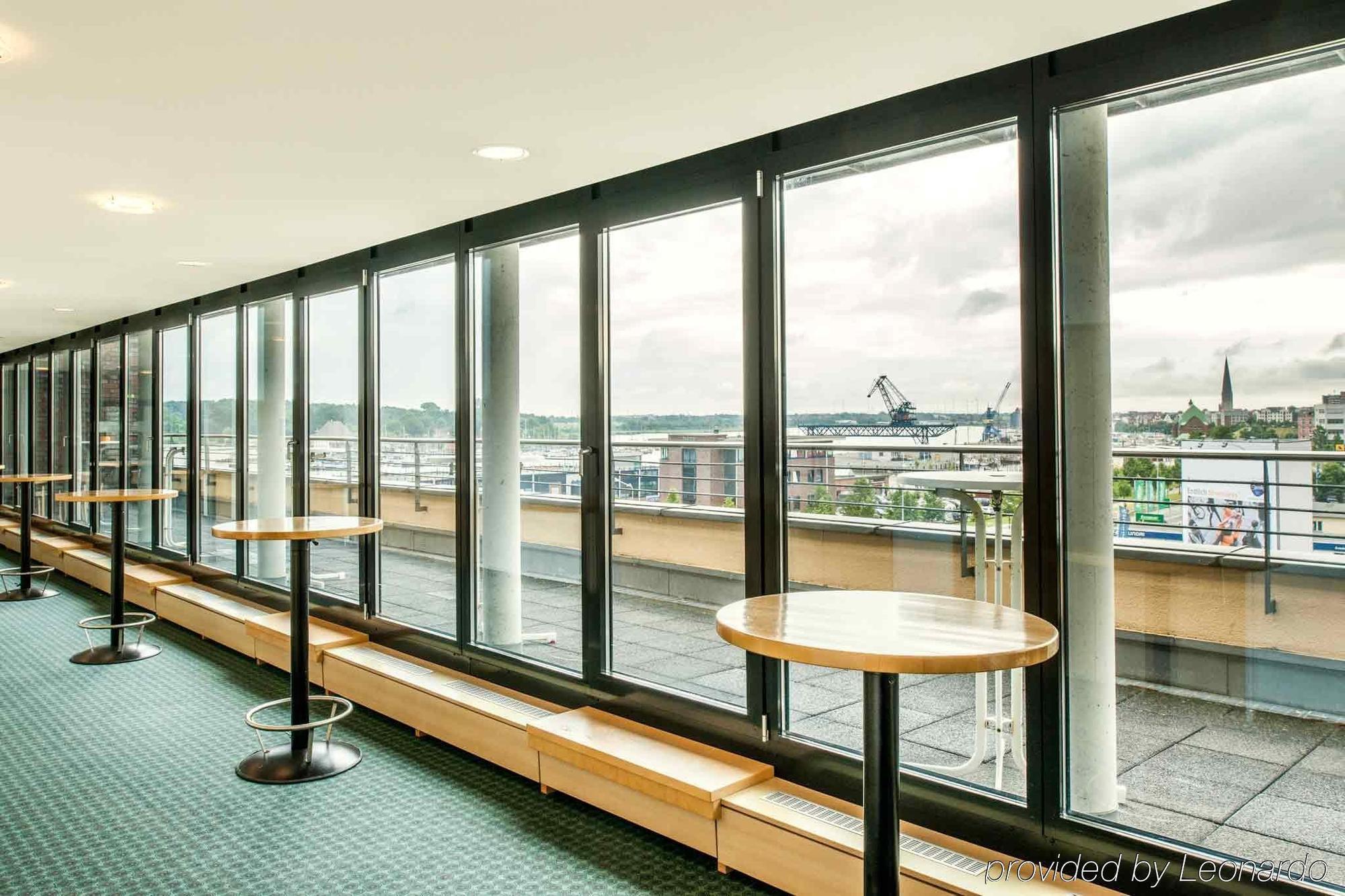 Ibis Rostock Am Stadthafen Екстериор снимка